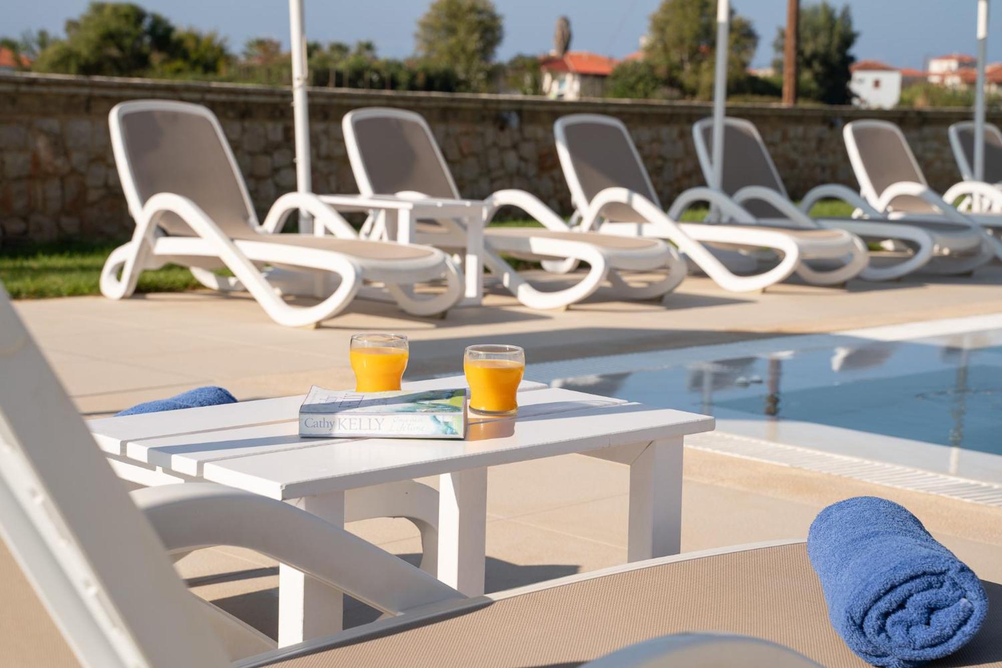 Niriides Luxury Villas Methoni (Messenia) Exterior foto